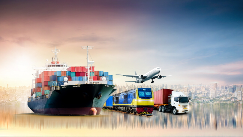 Collage mehrerer Verkehrsträger aus dem Bereich Güterverkehr und Logistik Collage mehrerer Verkehrsträger aus dem Bereich Güterverkehr und Logistik