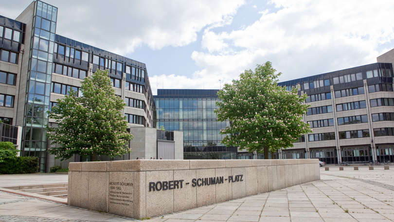 Oberprüfungsamt in Bonn beim Bundesministerium für Verkehr und digitale Infrastruktur (BMVI), Robert-Schuman-Platz 1 Oberprüfungsamt in Bonn beim Bundesministerium für Verkehr und digitale Infrastruktur (BMVI), Robert-Schuman-Platz 1